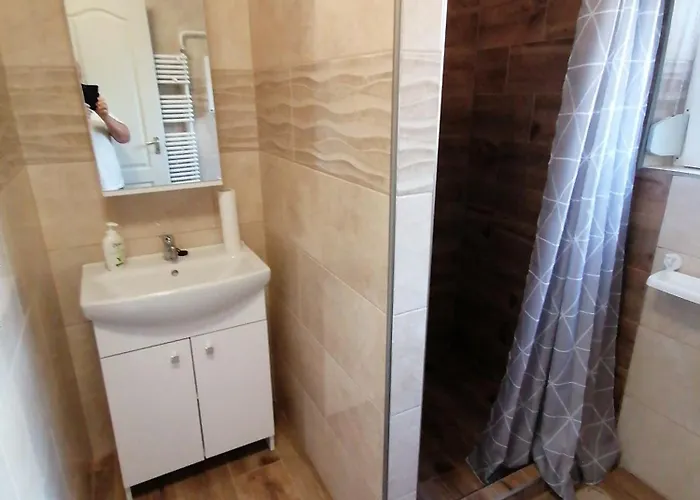 Dekany Vendeghaz Privat bolig Mezohegyes